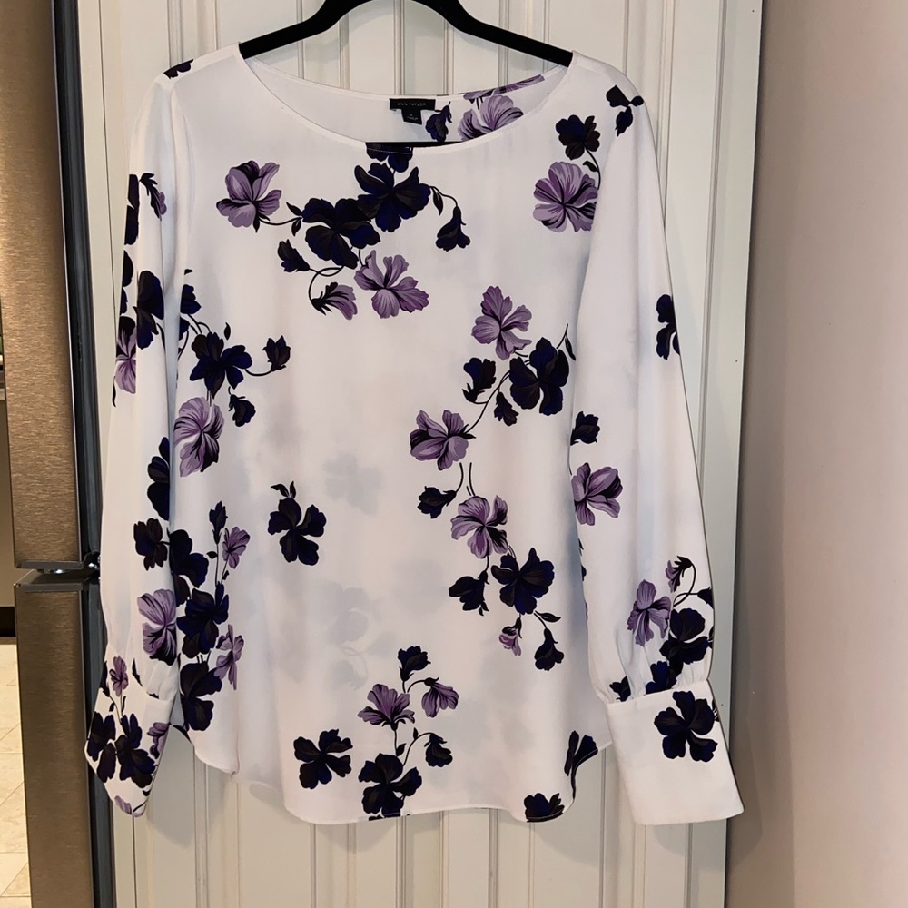 Long-Sleeved Floral Patterned Work Blouse